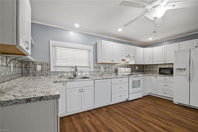 532 Harton Circle, Virginia Beach, VA 23452