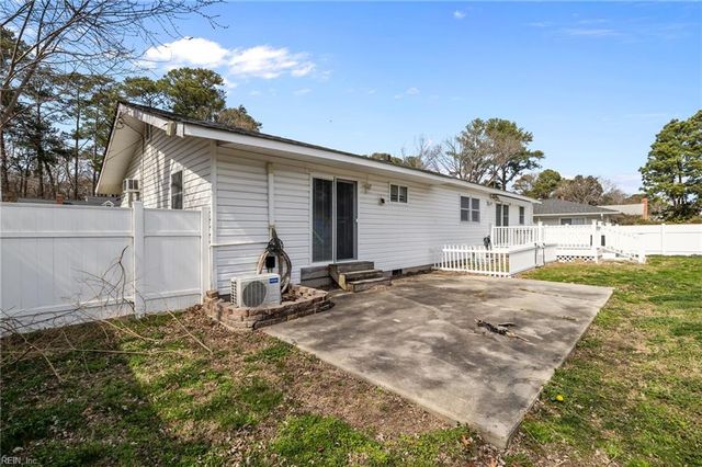 532 Harton Circle, Virginia Beach, VA 23452