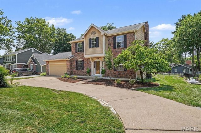 638 Old Ballwin Road, Ballwin, MO 63021