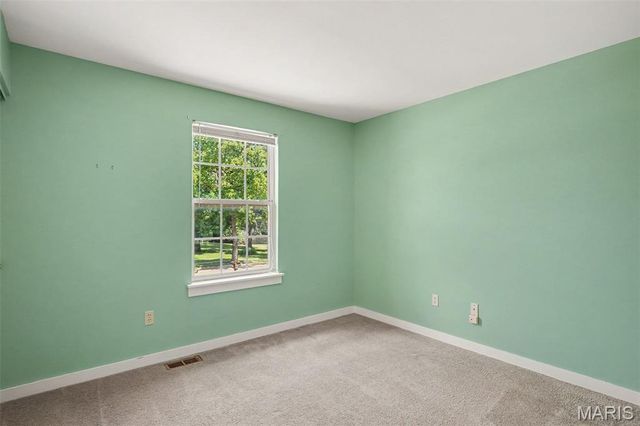 638 Old Ballwin Road, Ballwin, MO 63021