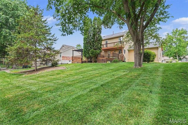 638 Old Ballwin Road, Ballwin, MO 63021