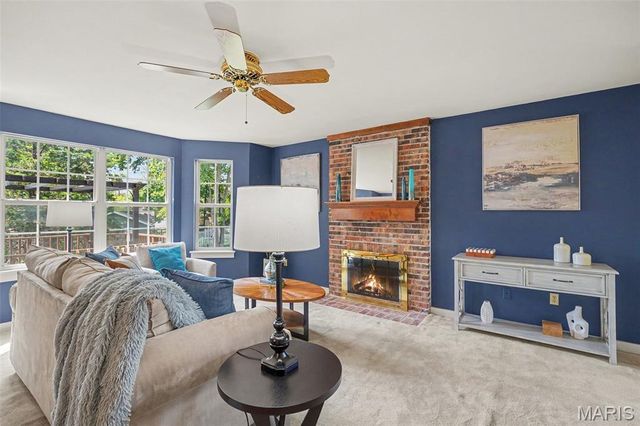638 Old Ballwin Road, Ballwin, MO 63021