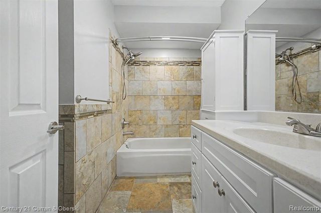 550 Fairfield Court, Canton, MI 48188
