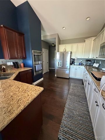 10429 Appomattox Station Court, St Louis, MO 63123