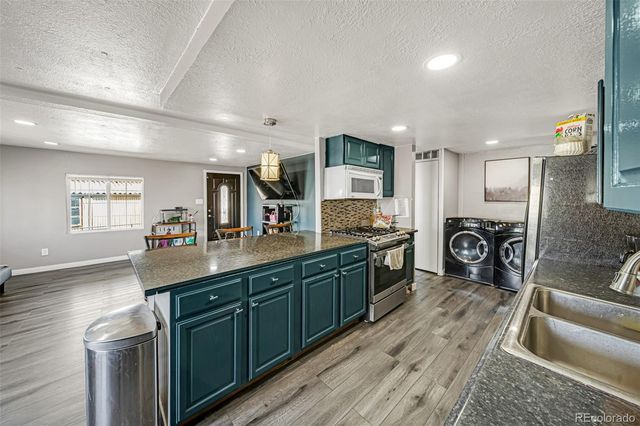 2820 Blue Jay, Federal Heights, CO 80260