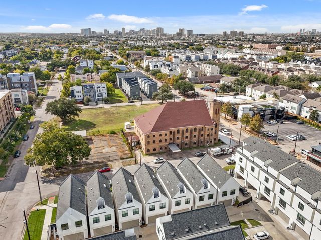 2409 Webster Street, Houston, TX 77003