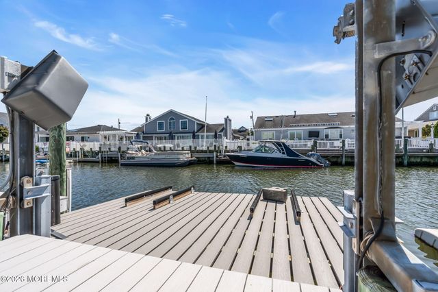 327 Tide Pond Road, Mantoloking, NJ 08738