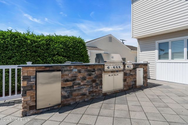 327 Tide Pond Road, Mantoloking, NJ 08738