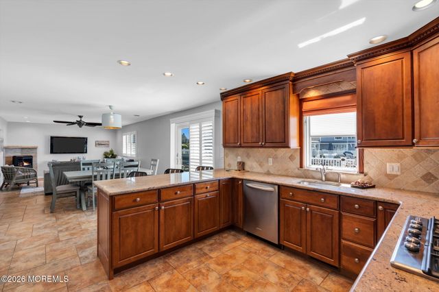 327 Tide Pond Road, Mantoloking, NJ 08738