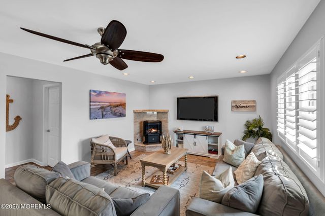327 Tide Pond Road, Mantoloking, NJ 08738