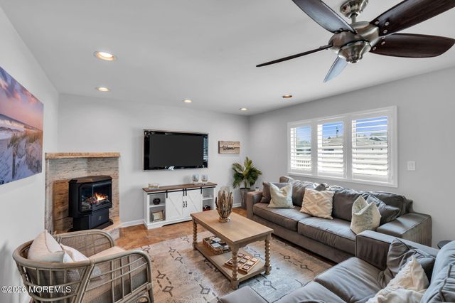327 Tide Pond Road, Mantoloking, NJ 08738