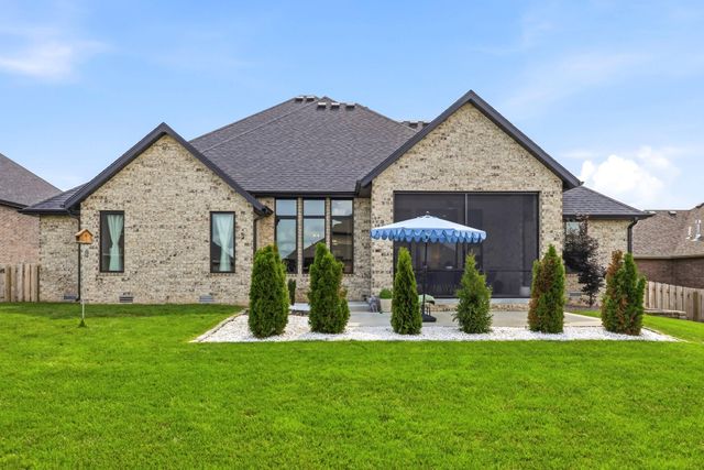 1523 N Meadowood Avenue, Springfield, MO 65802
