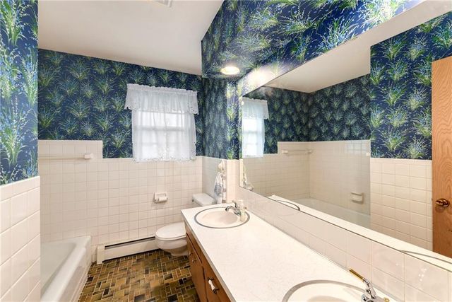 24800 Milton Thompson Road, Lee's Summit, MO 64086