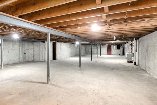 24800 Milton Thompson Road, Lee's Summit, MO 64086