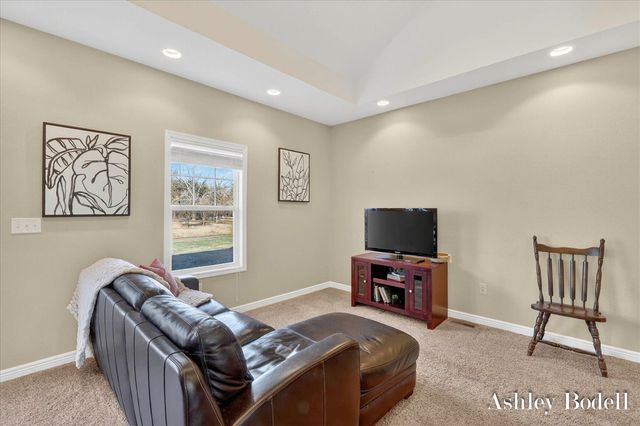 18685 Panther Ridge Drive 18, Battle Creek, MI 49017