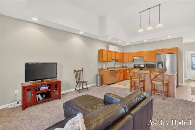 18685 Panther Ridge Drive 18, Battle Creek, MI 49017