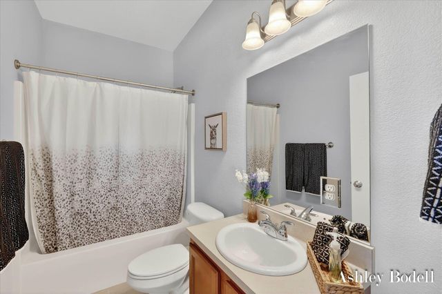 18685 Panther Ridge Drive 18, Battle Creek, MI 49017