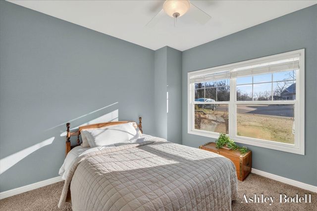 18685 Panther Ridge Drive 18, Battle Creek, MI 49017