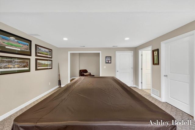 18685 Panther Ridge Drive 18, Battle Creek, MI 49017