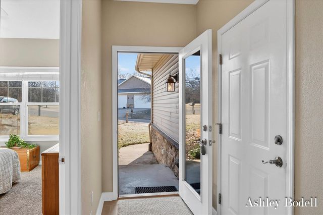 18685 Panther Ridge Drive 18, Battle Creek, MI 49017