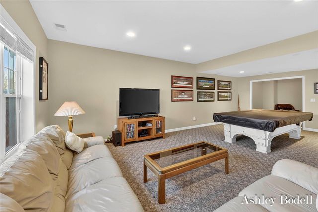 18685 Panther Ridge Drive 18, Battle Creek, MI 49017