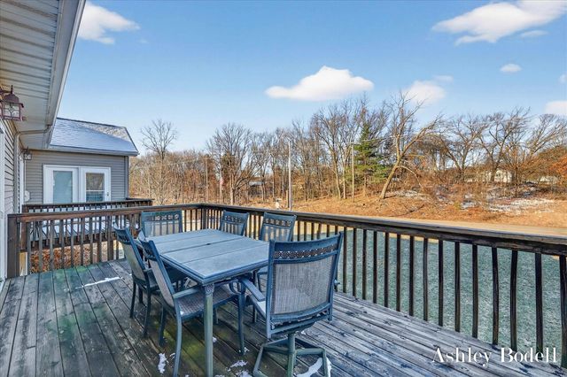 18685 Panther Ridge Drive 18, Battle Creek, MI 49017