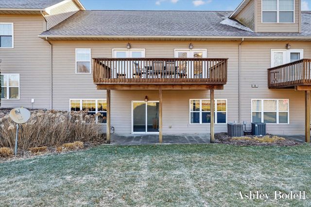 18685 Panther Ridge Drive 18, Battle Creek, MI 49017