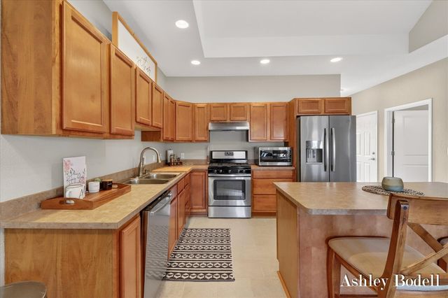 18685 Panther Ridge Drive 18, Battle Creek, MI 49017