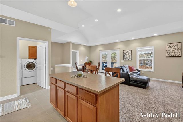 18685 Panther Ridge Drive 18, Battle Creek, MI 49017