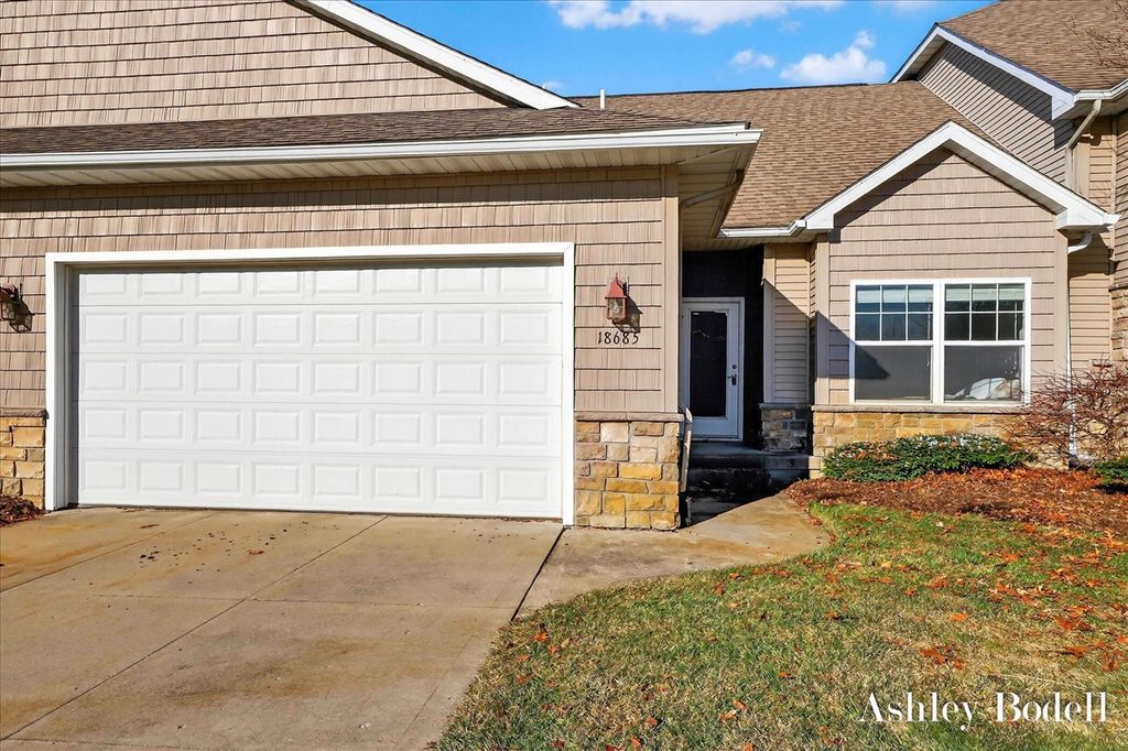 18685 Panther Ridge Drive 18, Battle Creek, MI 49017