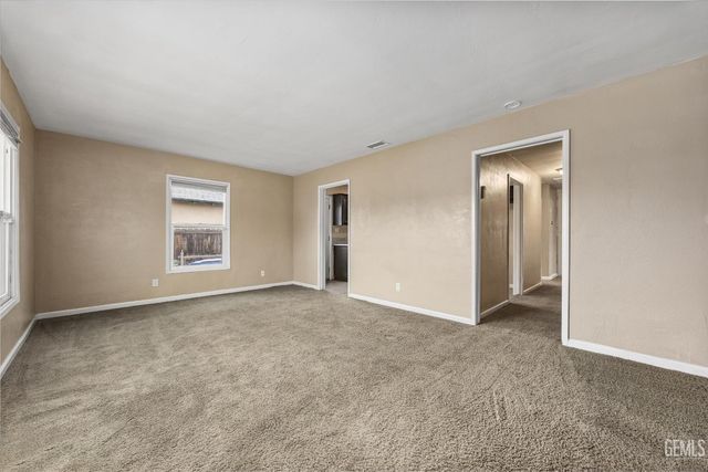 2009 Margo Lane, Bakersfield, CA 93308