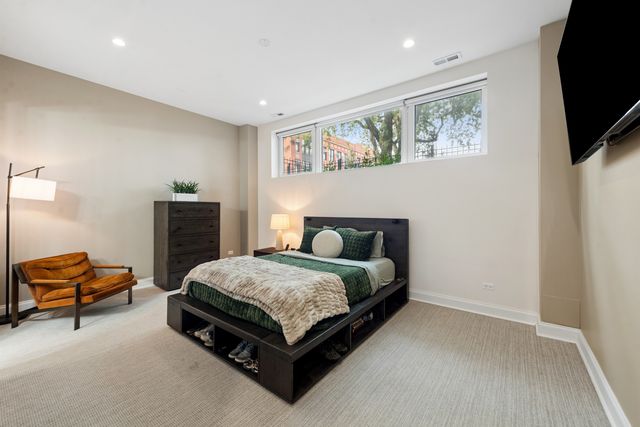 2423 W Rice Street 1, Chicago, IL 60622