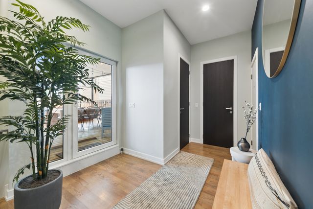 2423 W Rice Street 1, Chicago, IL 60622