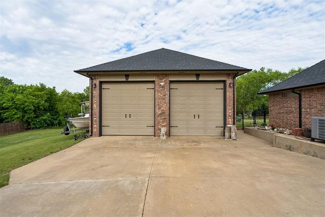 14543 Ashwood Court, Edmond, OK 73025