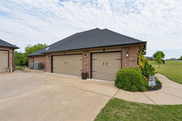 14543 Ashwood Court, Edmond, OK 73025