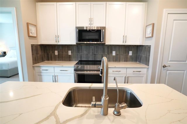 286 DAYLILY BOULEVARD, Nokomis, FL 34275