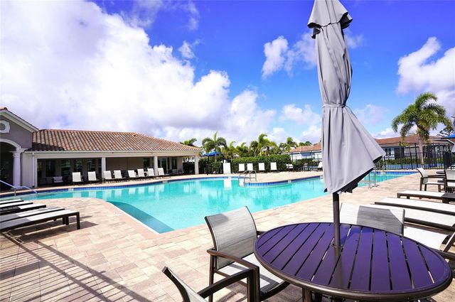 286 DAYLILY BOULEVARD, Nokomis, FL 34275