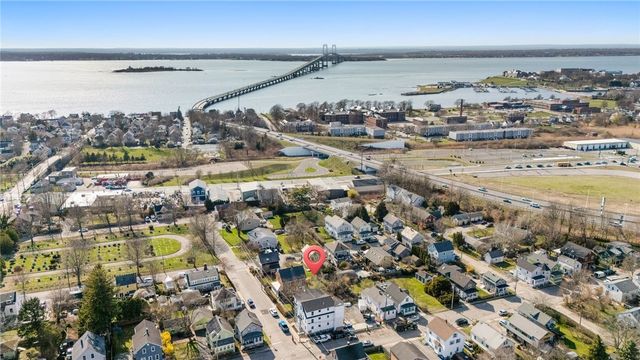 36 Evarts Street 3, Newport, RI 02840