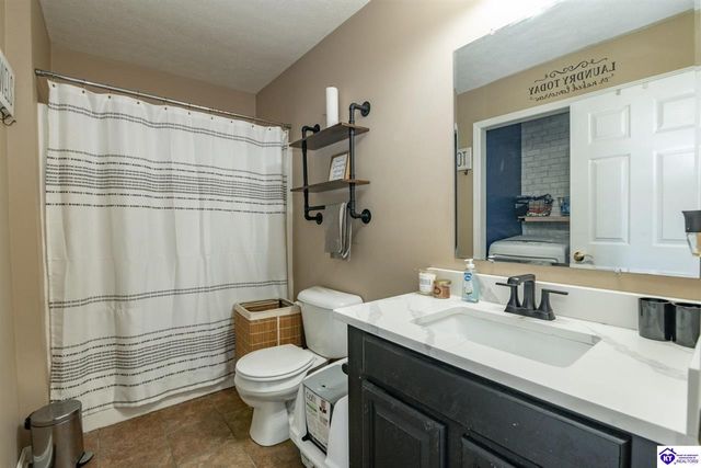 2712 Roundtop Road, Elizabethtown, KY 42701