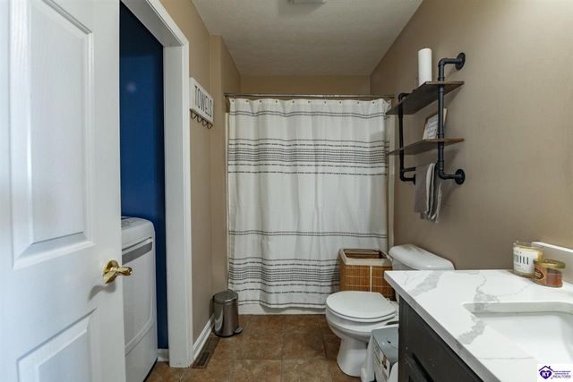 2712 Roundtop Road, Elizabethtown, KY 42701