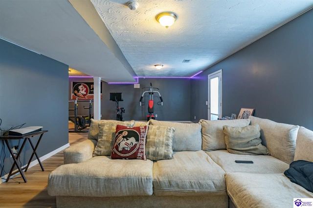 2712 Roundtop Road, Elizabethtown, KY 42701