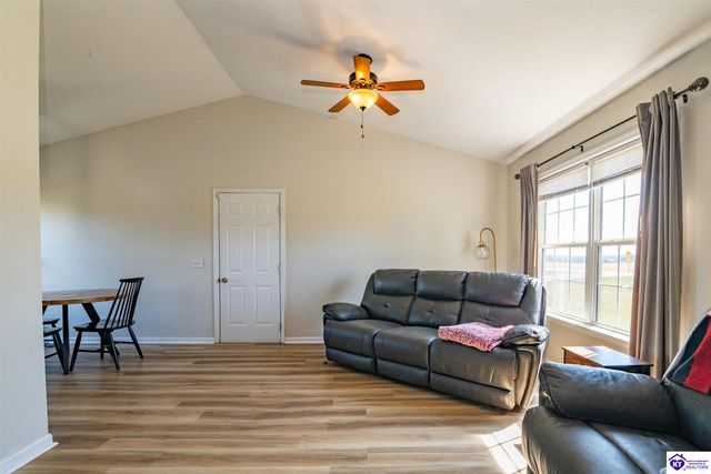 2712 Roundtop Road, Elizabethtown, KY 42701