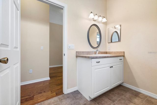 8668 SW 77TH AVENUE, Gainesville, FL 32608