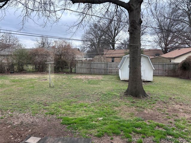 125 E Powell Street, Claremore, OK 74017