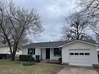 125 E Powell Street, Claremore, OK 74017