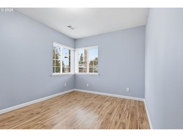 2005 CARLSON Rd, Vancouver, WA 98661
