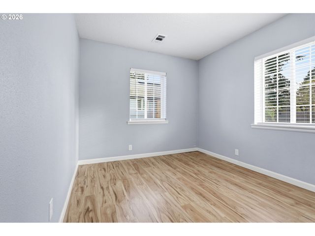 2005 CARLSON Rd, Vancouver, WA 98661