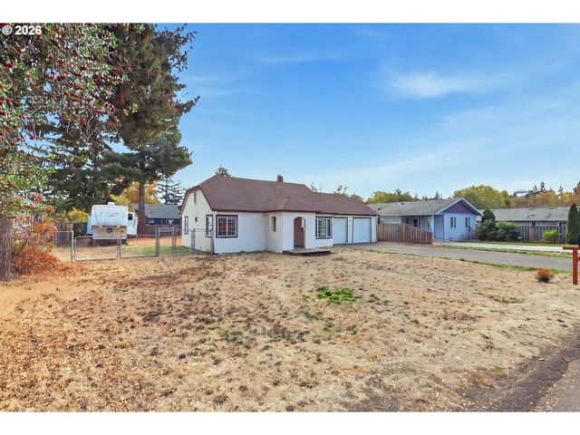 2005 CARLSON Rd, Vancouver, WA 98661