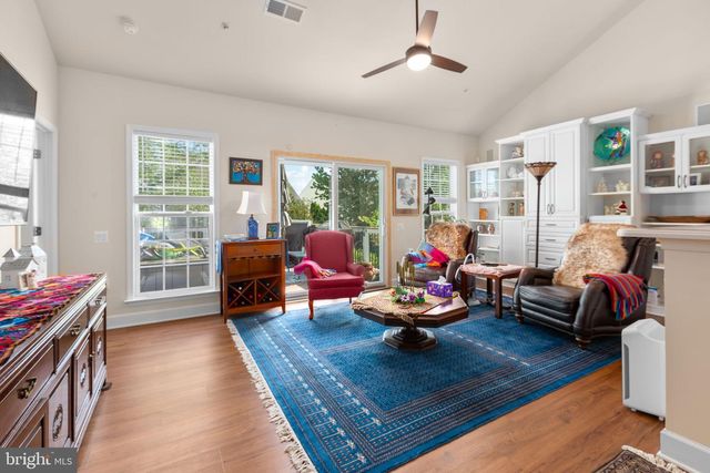 6 WHALEBACK LN, Fredericksburg, VA 22406