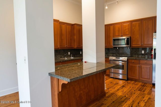 308 E Pearl Street, 1002, Jackson, MS 39201